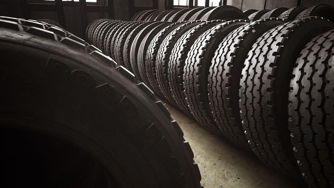 Diamond Tire & Dumpster Services in Plymouth