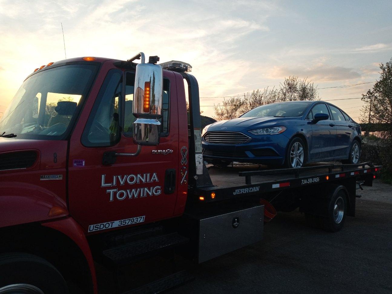 Livonia Towing Co in Livonia