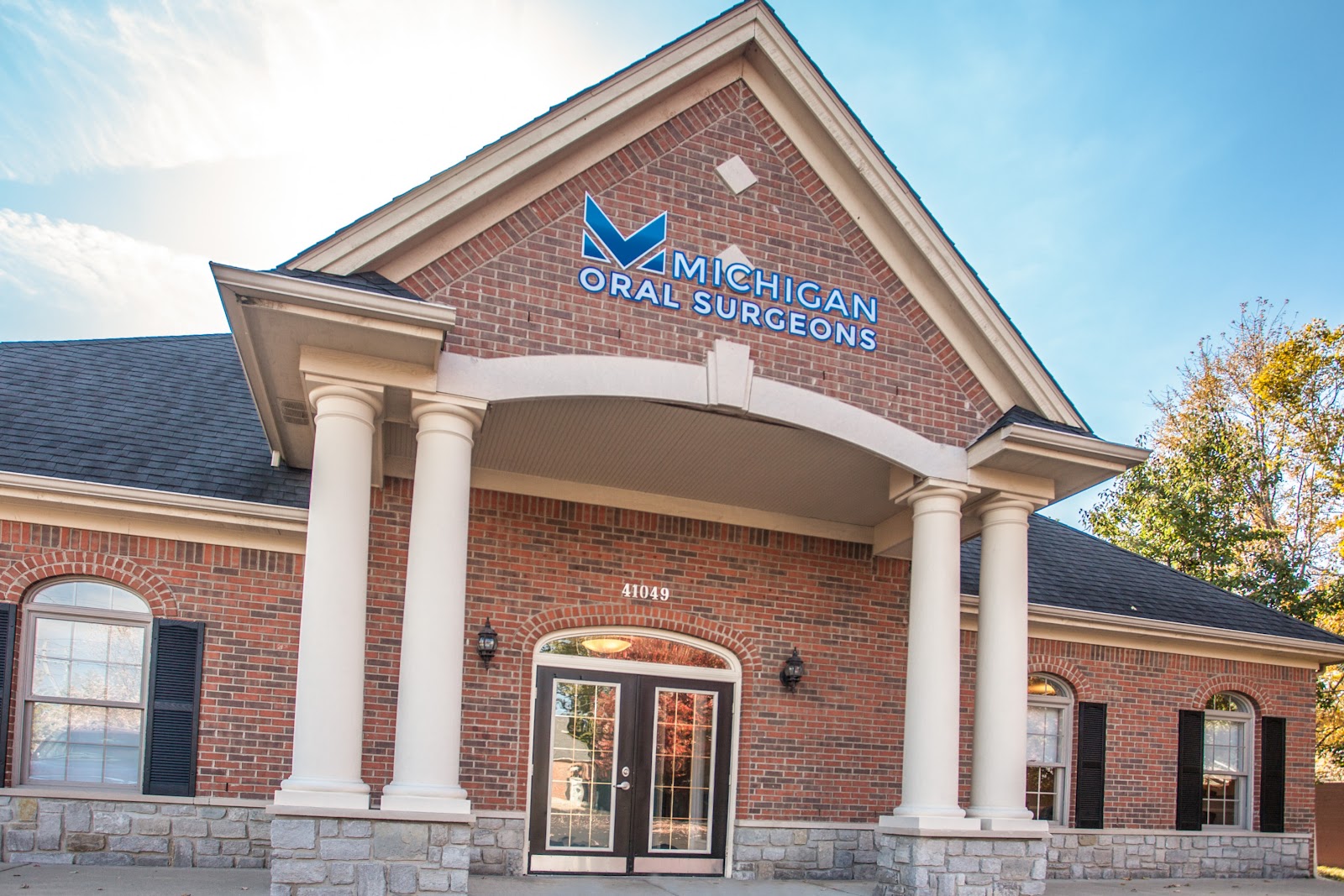 Michigan Oral Surgeons, Dental Implants & Wisdom Teeth in Plymouth