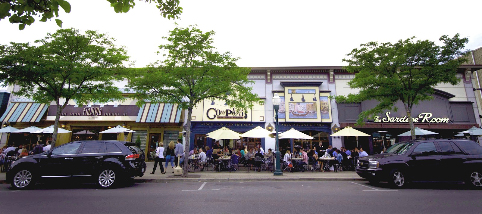 Compari's On the Park — photo