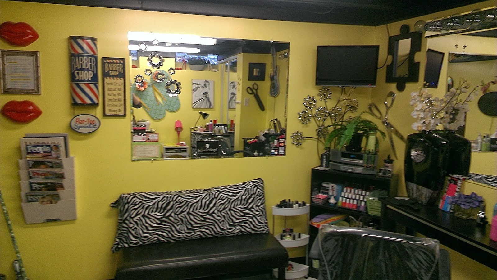 Mary Martin's Salon 6315 — photo